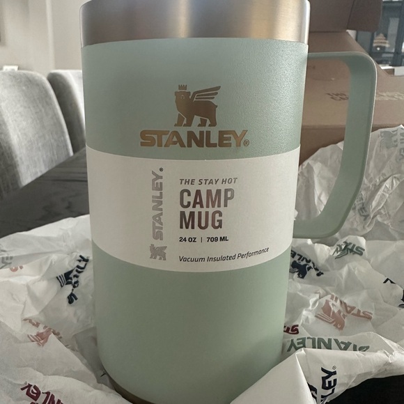 Stanley Stay Hot Camp Mug 24oz Mint and Gold NEW - Picture 4 of 8